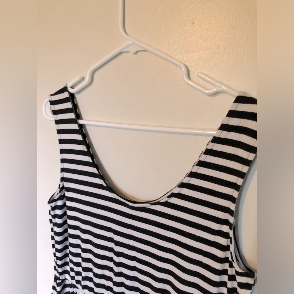 Who What Wear Classic Black and White Striped Sleeveless Long Summer Dress - Picture 4 of 7